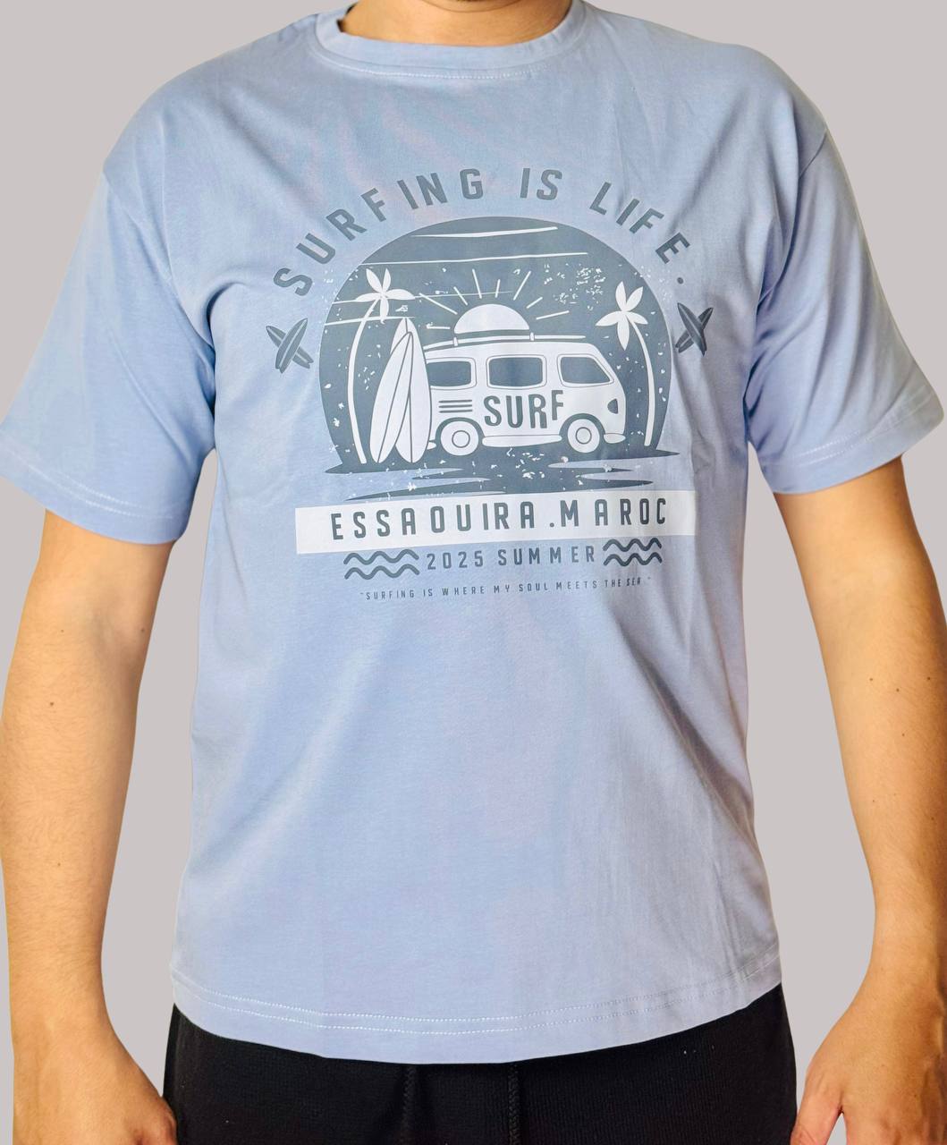 Sky-blue t-shirt : Surfing is Life