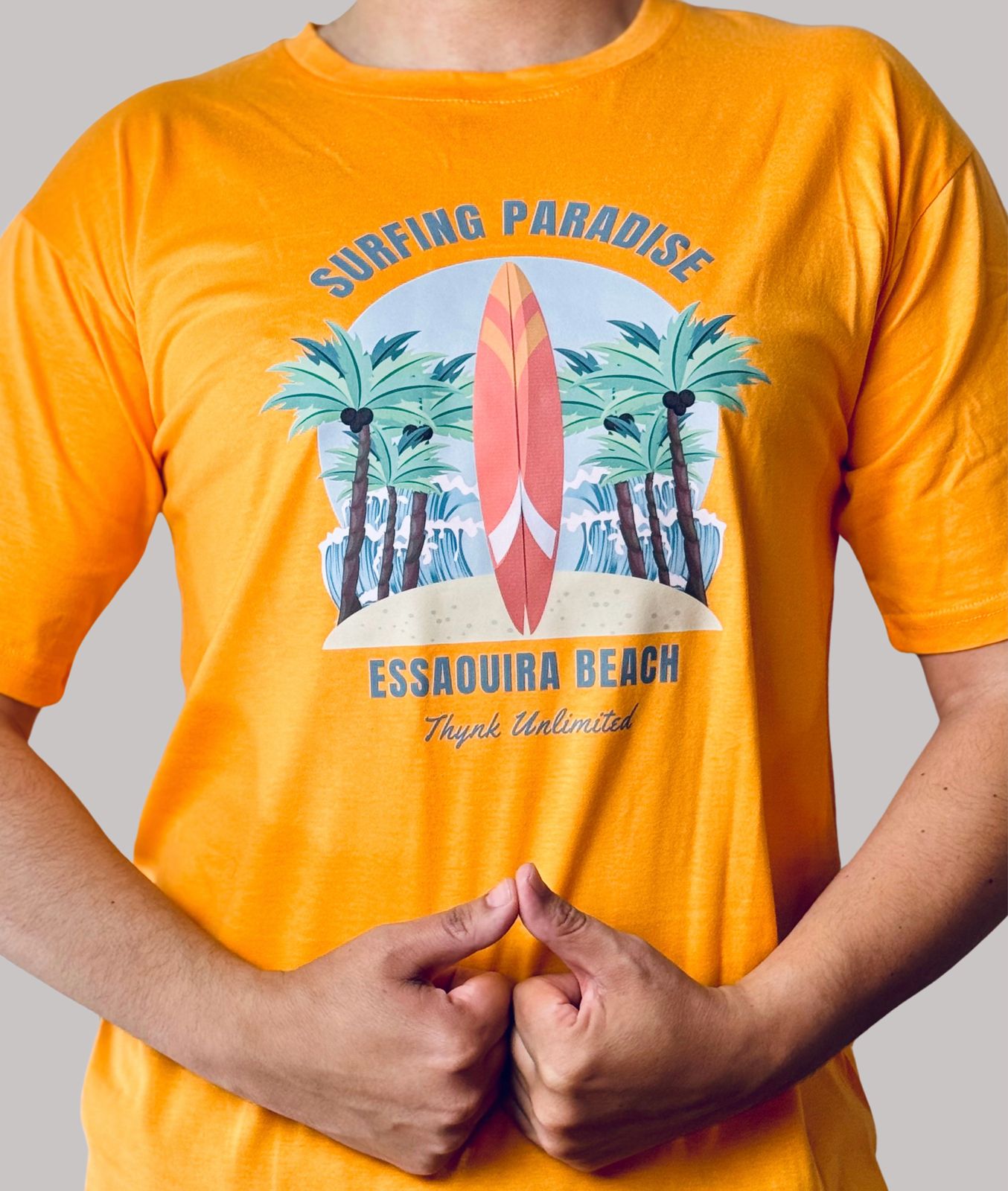 Orange t-shirt : Surfing paradise