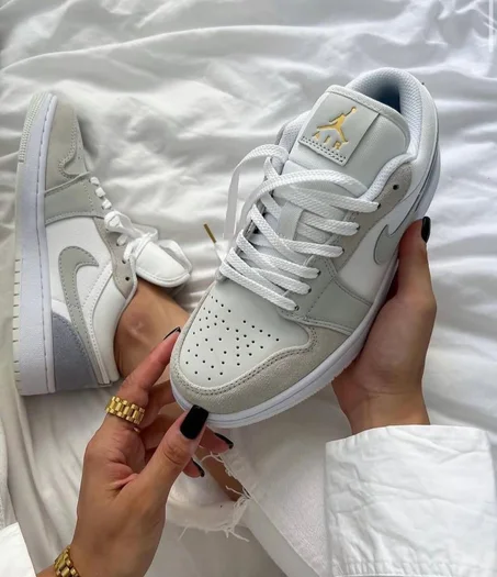 AIR JORDAN LOW PARIS