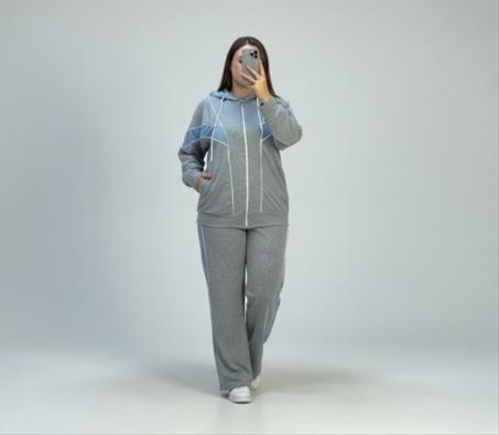 بدلة RoyalFit الرياضية الأنيقة