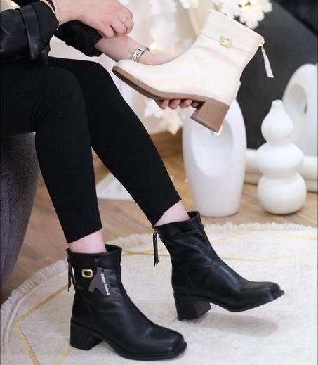 👢 بوت نسائي كريمي أنيق – لمسة فخامة في إطلالتك اليومية