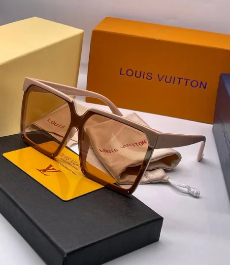 Lunette Solaire Louis Vuitton Avec Boite et Accessoires