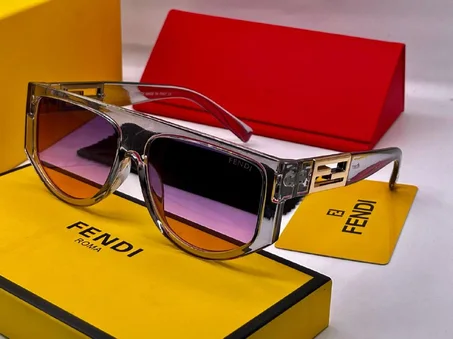 Lunette Solaire Fendi Avec Boite et Accessoires