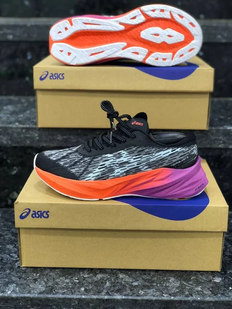 ASICS Novablast 3 Black/Soft Sky