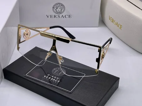 Lunette Solaire Versace Avec Boite et Accessoires
