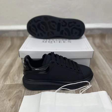 Alexander McQueen NOIR