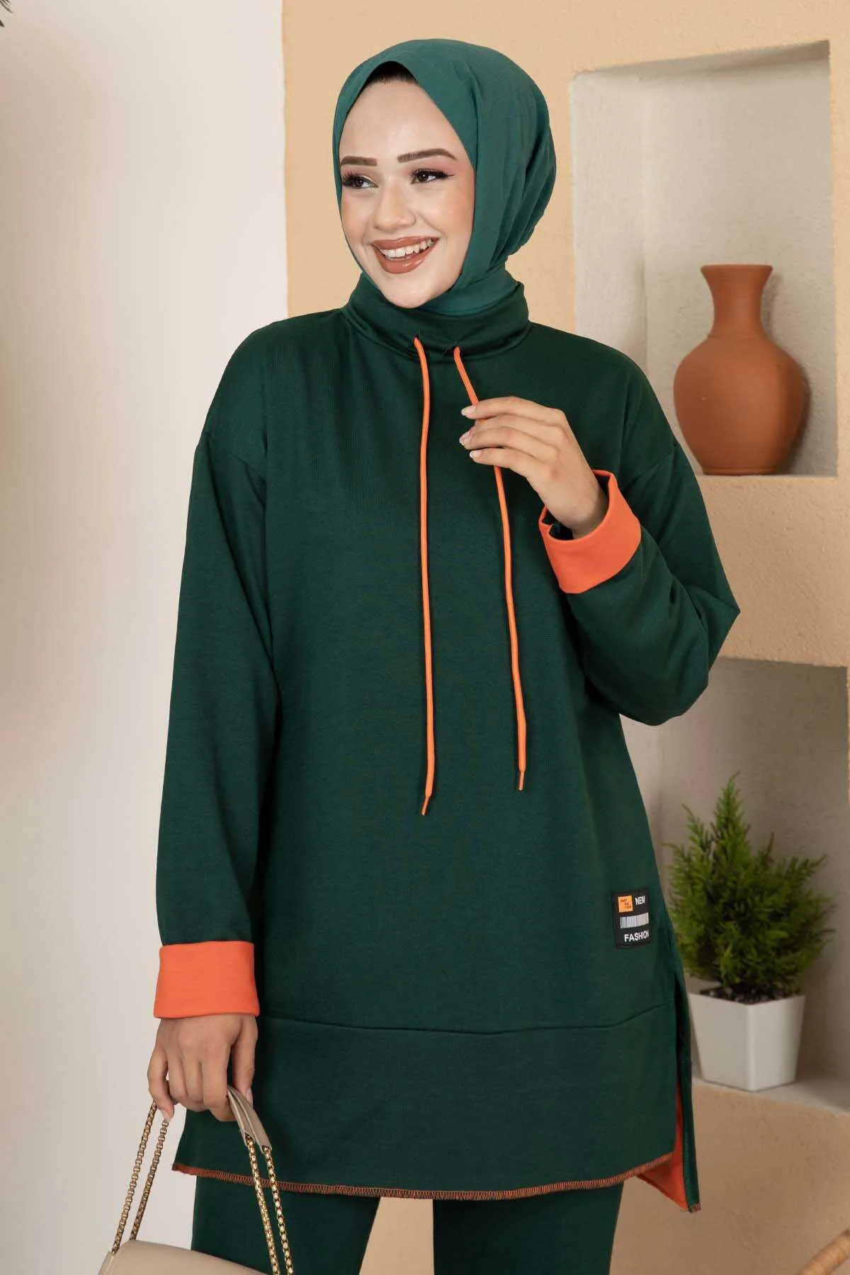 طقم رياضي أنيق ومريح