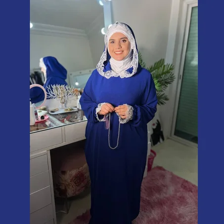 "عباية الصلاة: راحتك وأناقتك في كل سجدة"