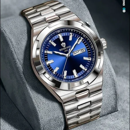 ساعة كلاسيكية فاخرة