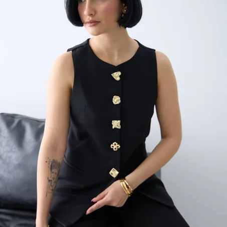 Gilet élégant à boutons fumés avec design halter