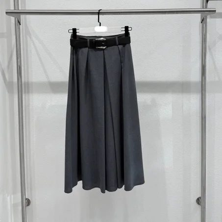 Jupe classe – Coupe Large & Ceinture Incluse