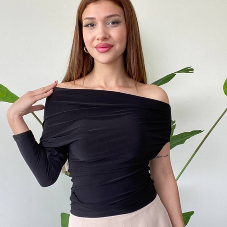 Top épaule dénudée - Look moderne