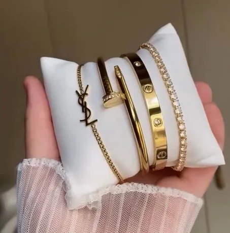 Pack Élégance Doré – 4 Pièces de Luxe