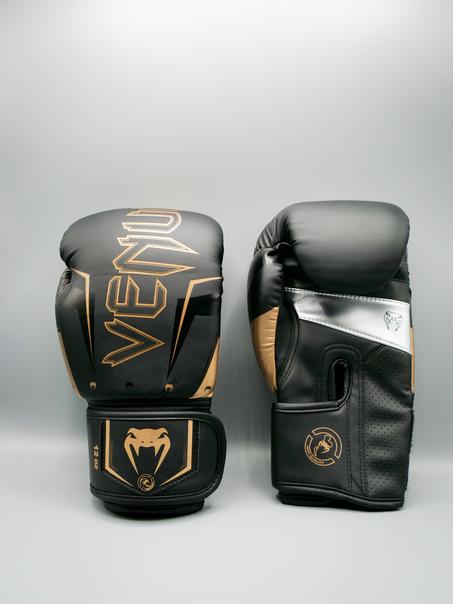 Gants de Boxe et Kickboxing Venum BLACK/GOLD