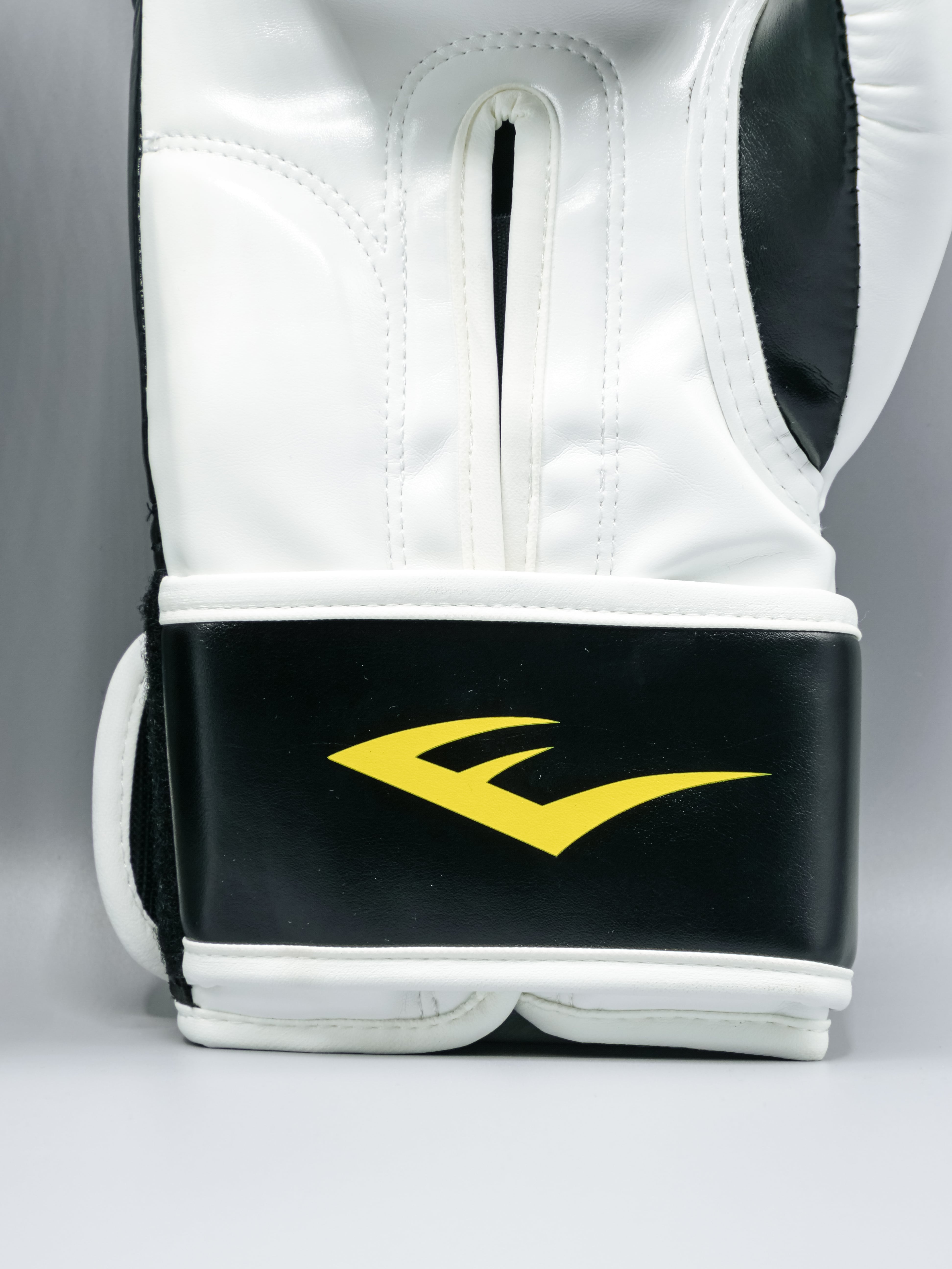 Gant de Boxe et Kickboxing Everlast Noir