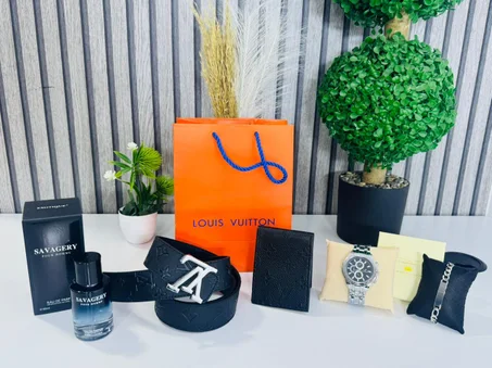 PACK  LOUIS VUITTON NOIR