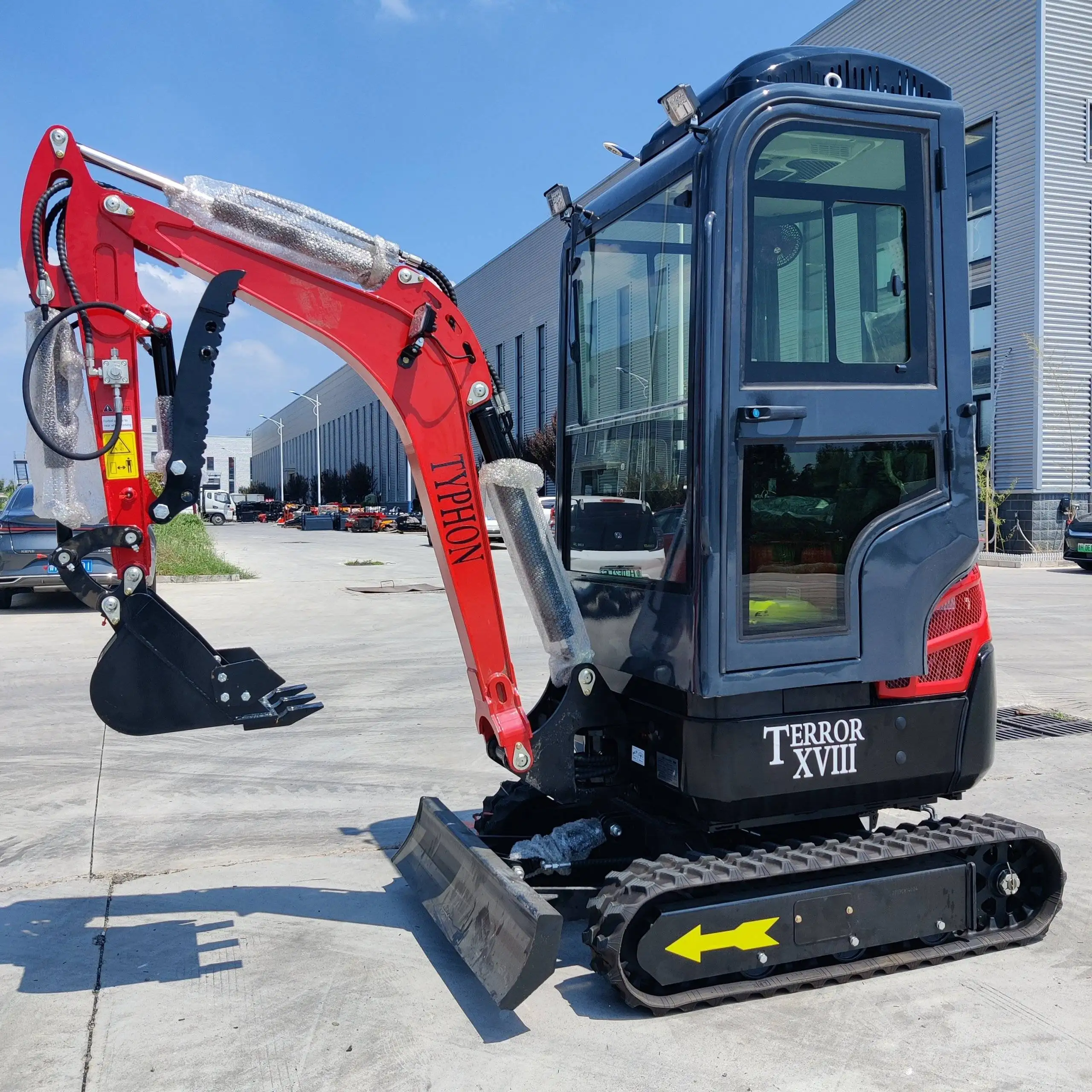 TYPHON TERROR XVIII Prestige 2 Ton Mini Excavator KUBOTA D902 Diesel Engine USA