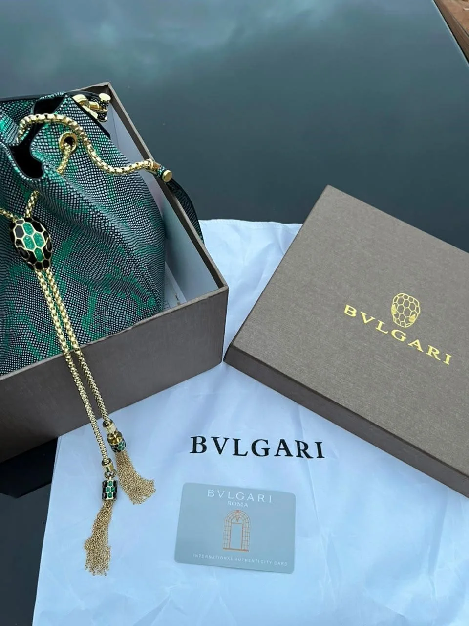 Bvlgari Serpenti Forever Bucket Bag – Emerald Green