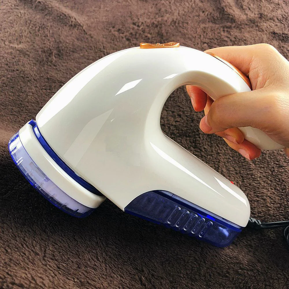 مزيل الوبر الكهربائي من الملابس