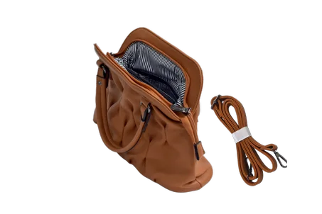 حقائب نسائية جلد