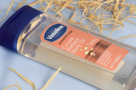 جل فازلين بخلاصة الكاكاو