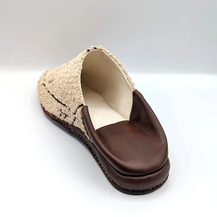 Moroccan Berber Balgha – Handcrafted Heritage Mule