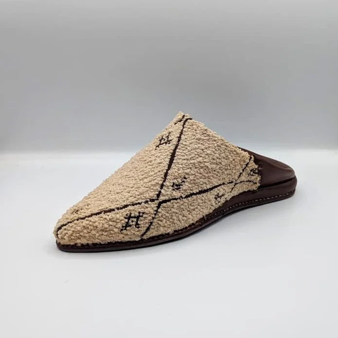 Moroccan Berber Balgha – Handcrafted Heritage Mule