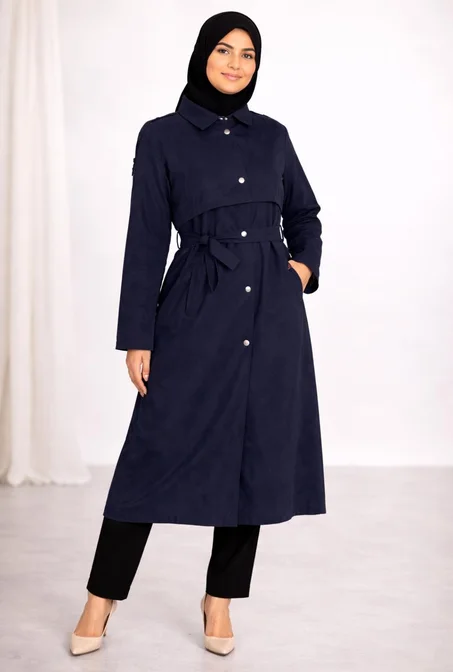 ترنش طويل أنيق مع حزام