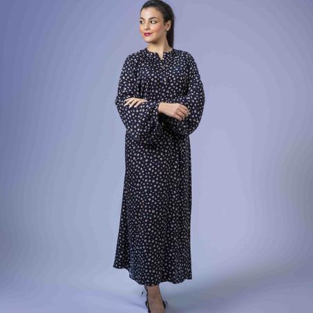 فستان طويل باللون الأزرق