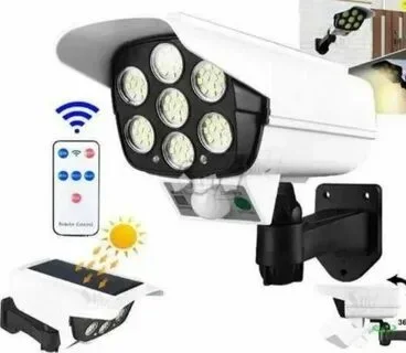 ضوء على شكل كاميرا يعمل بالطاقة الشمسية