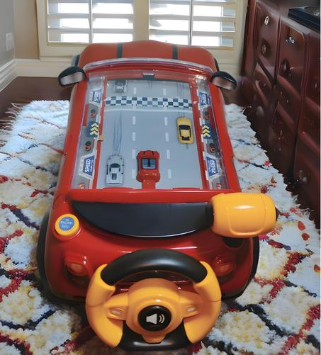 سباق السيارات المغامرة البطل الصغير