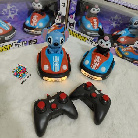 2  سيّارتان متصادمتان