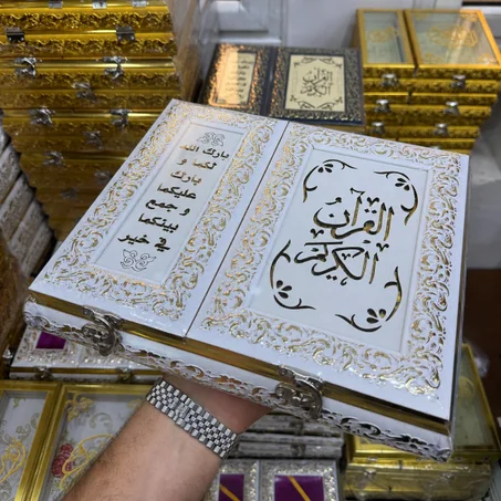 علبة مهر خشبية