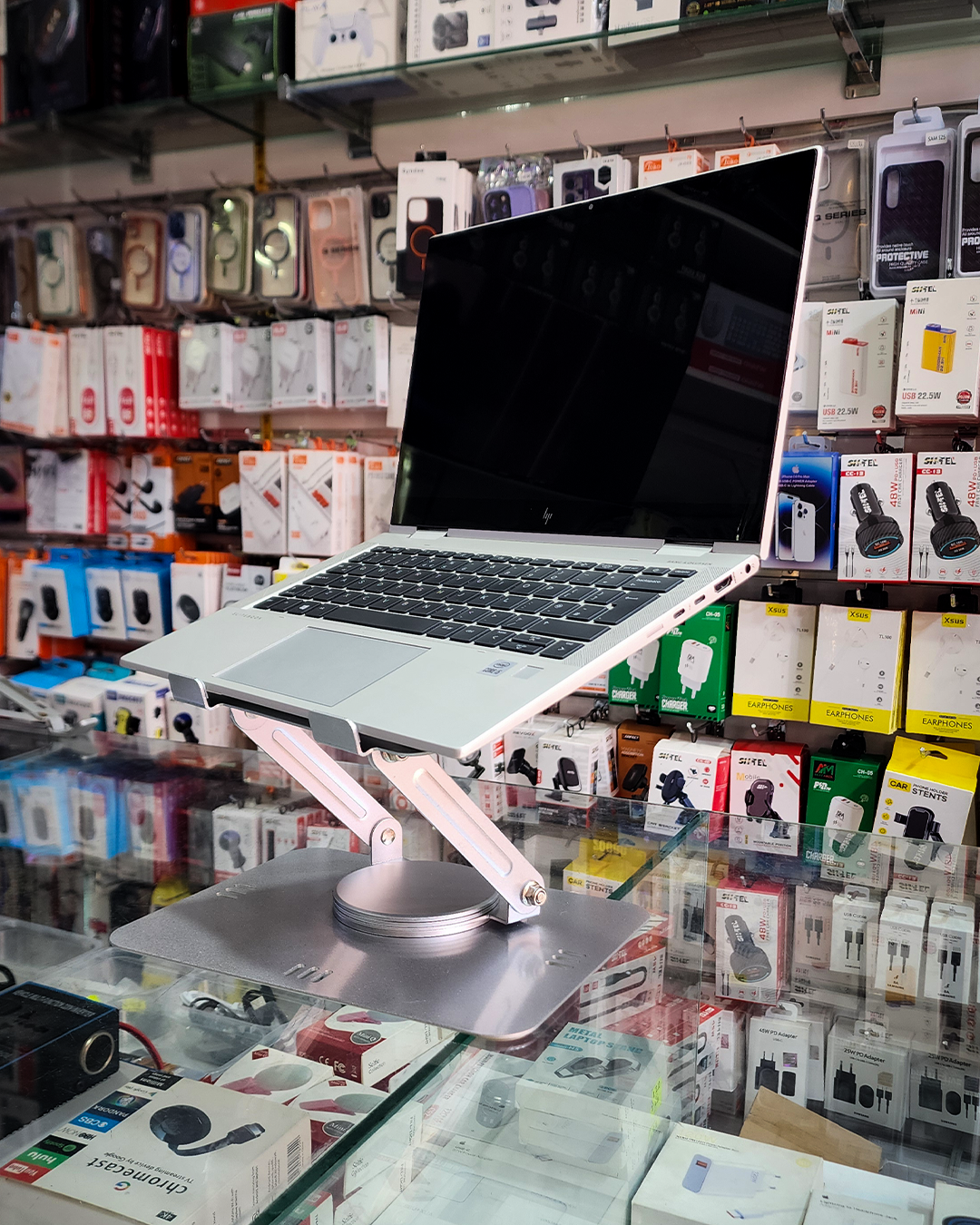 حامل لابتوب متين بدوران 360° + مروحة تبريد - Support d’ordinateur portable robuste avec rotation à 360° + ventilateur de refroidissement