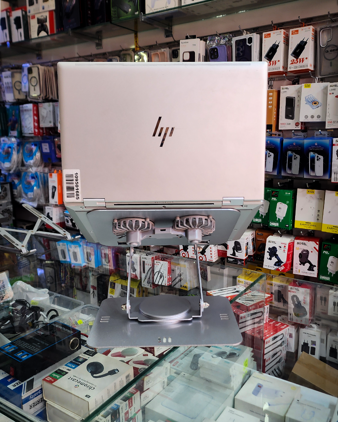 حامل لابتوب متين بدوران 360° + مروحة تبريد - Support d’ordinateur portable robuste avec rotation à 360° + ventilateur de refroidissement