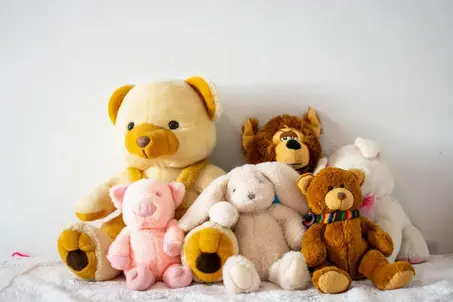 الألعاب والدمى