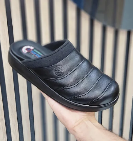 صابو  ميديكال رطب و خفيف مصنوع من الجلد الطبيعي