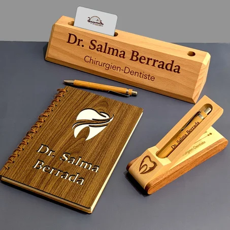 Pack d'accessoires de bureau en bois personnalisé