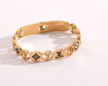 براسلي جذاب وفاخر مناسب لكل السيدات والاعمار