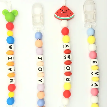 Attaches Tétines Personnalisées avec Prénoms en Silicone