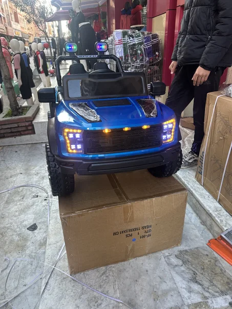 4❌4 سيارة اطفال Dodge Ram