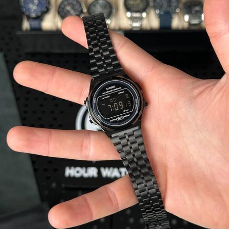 Casio vintage new black