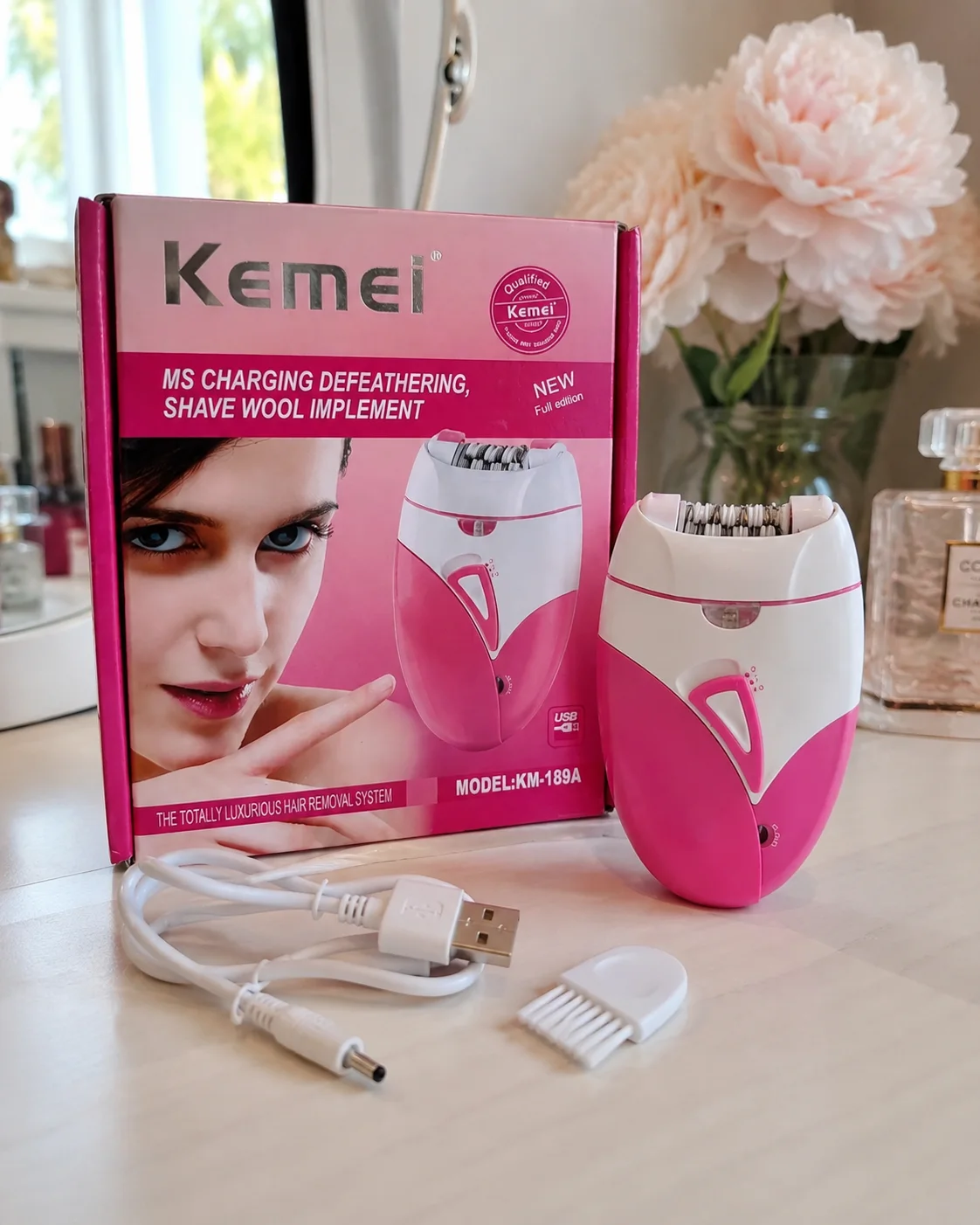 ماكينة إزالة الشعر Kemei