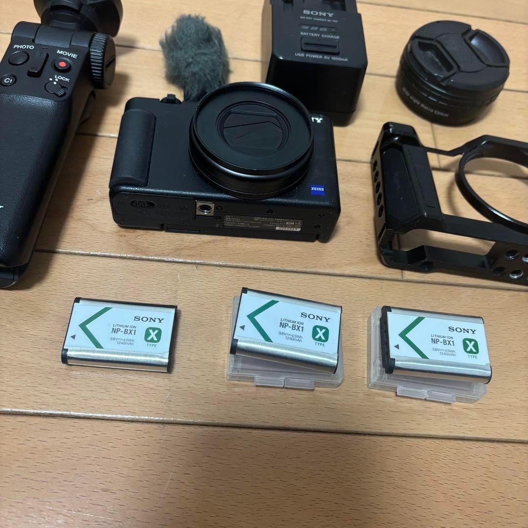 [Many Accessories Included] Sony ZV-1 Compact Digital Camera Set Black