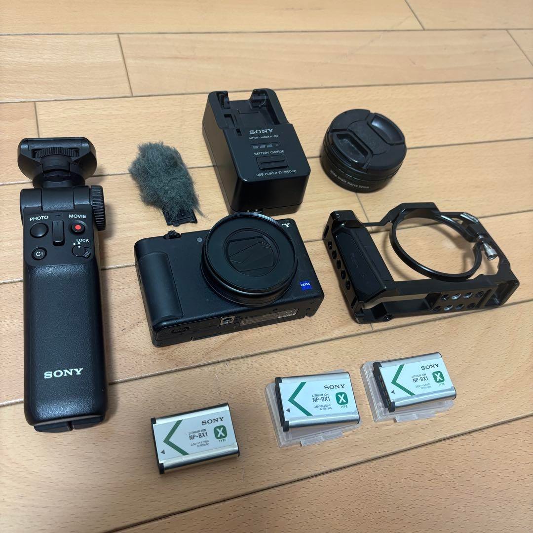 [Many Accessories Included] Sony ZV-1 Compact Digital Camera Set Black