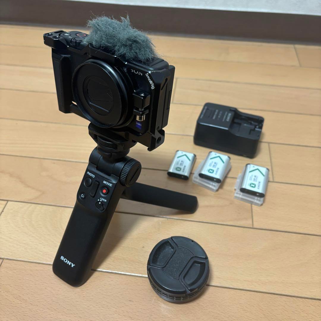 [Many Accessories Included] Sony ZV-1 Compact Digital Camera Set Black