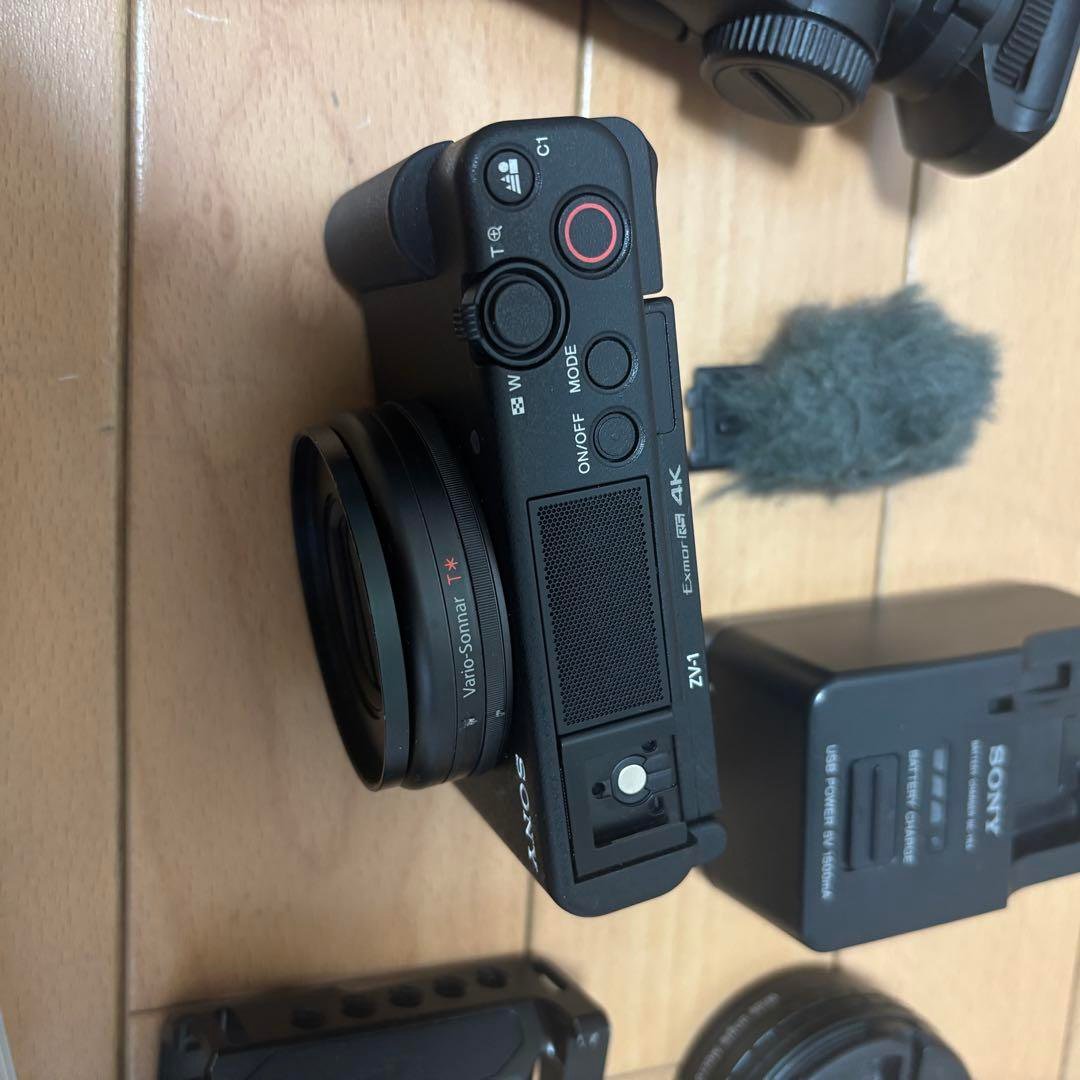 [Many Accessories Included] Sony ZV-1 Compact Digital Camera Set Black