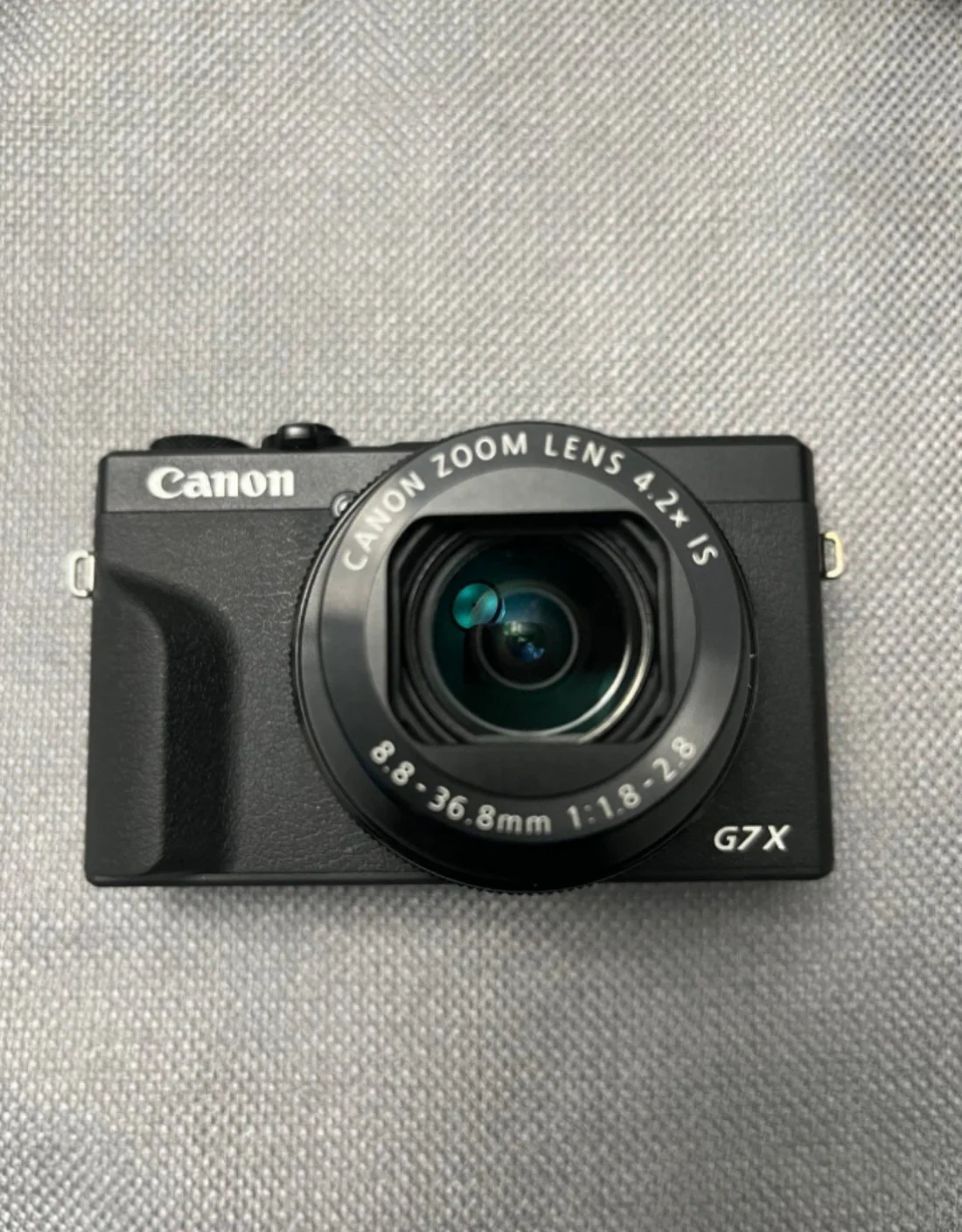 Canon G7x Mark III (barely used).