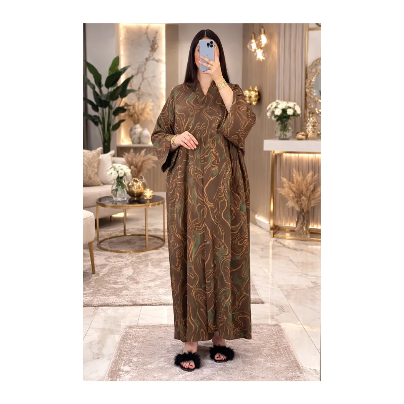 عباية ياقوت - فخامة عصرية وأناقة مريحة