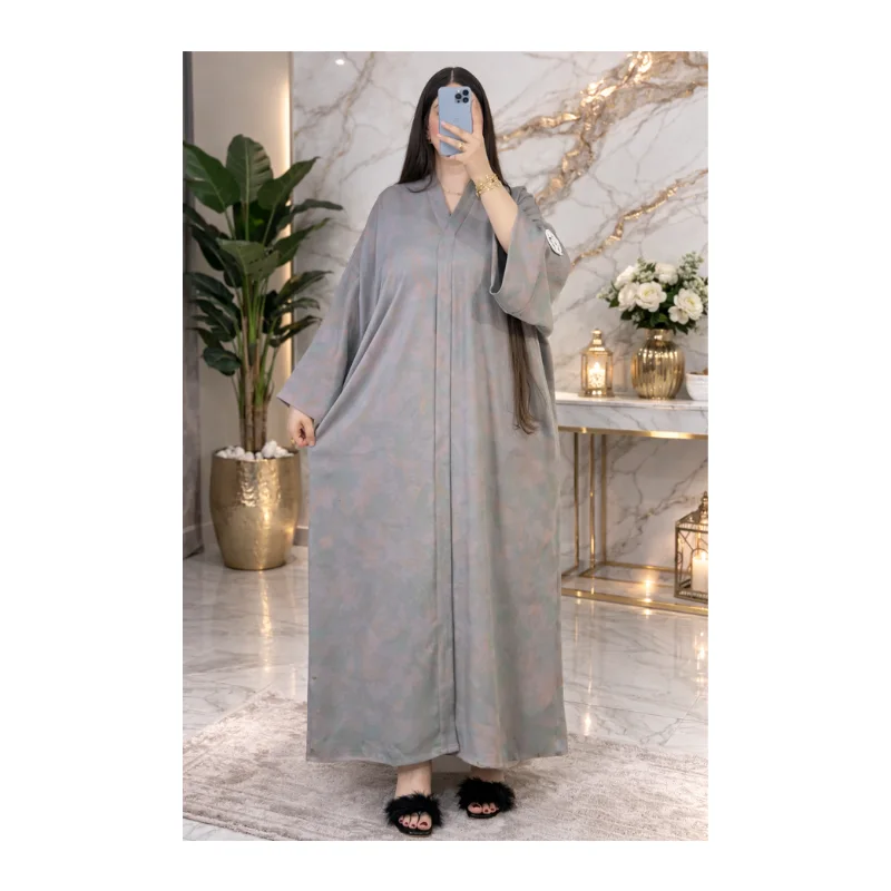 عباية ياقوت - فخامة عصرية وأناقة مريحة